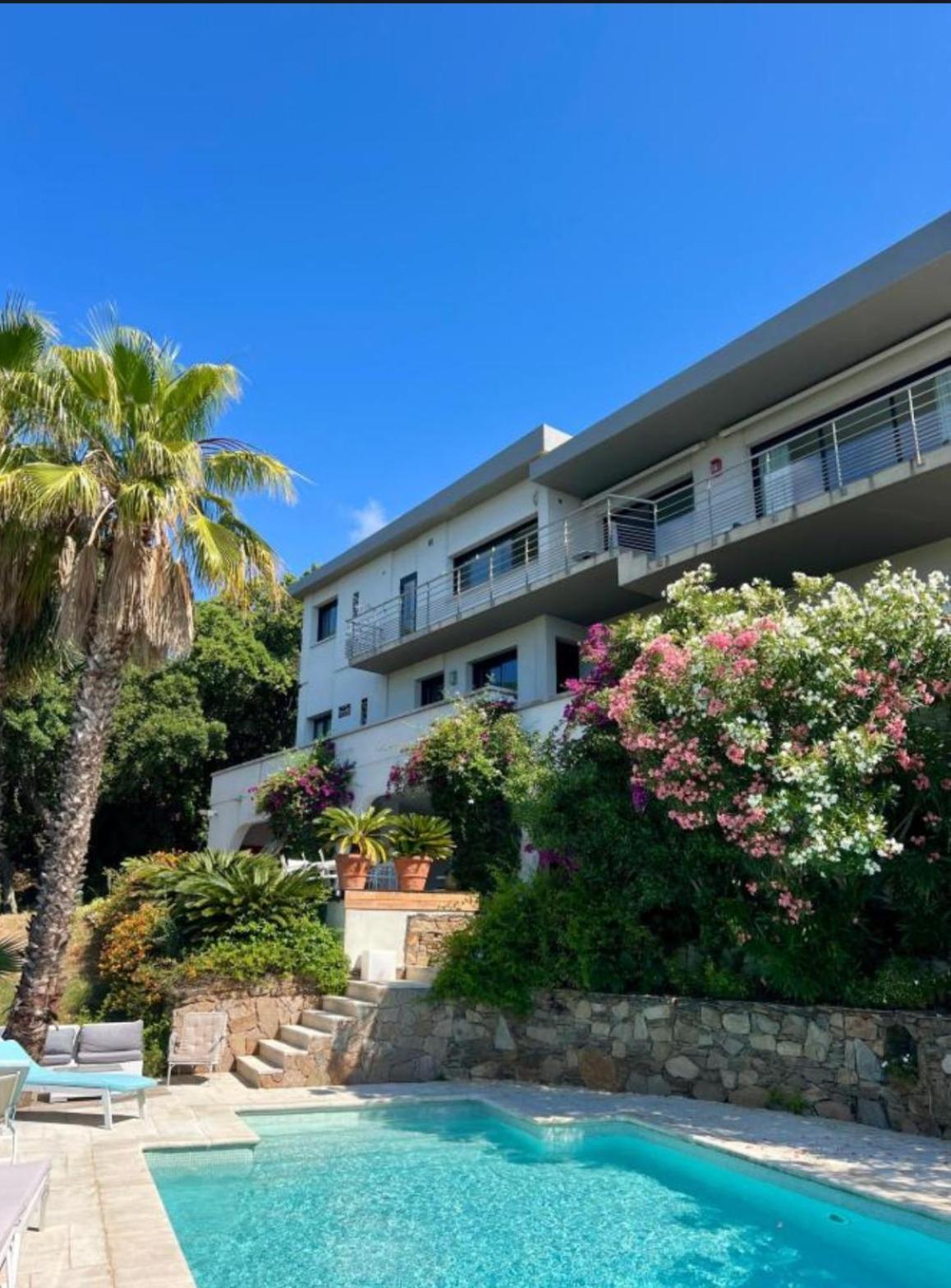 Villa Hirondelles 35 Cavalaire-sur-Mer Exterior foto